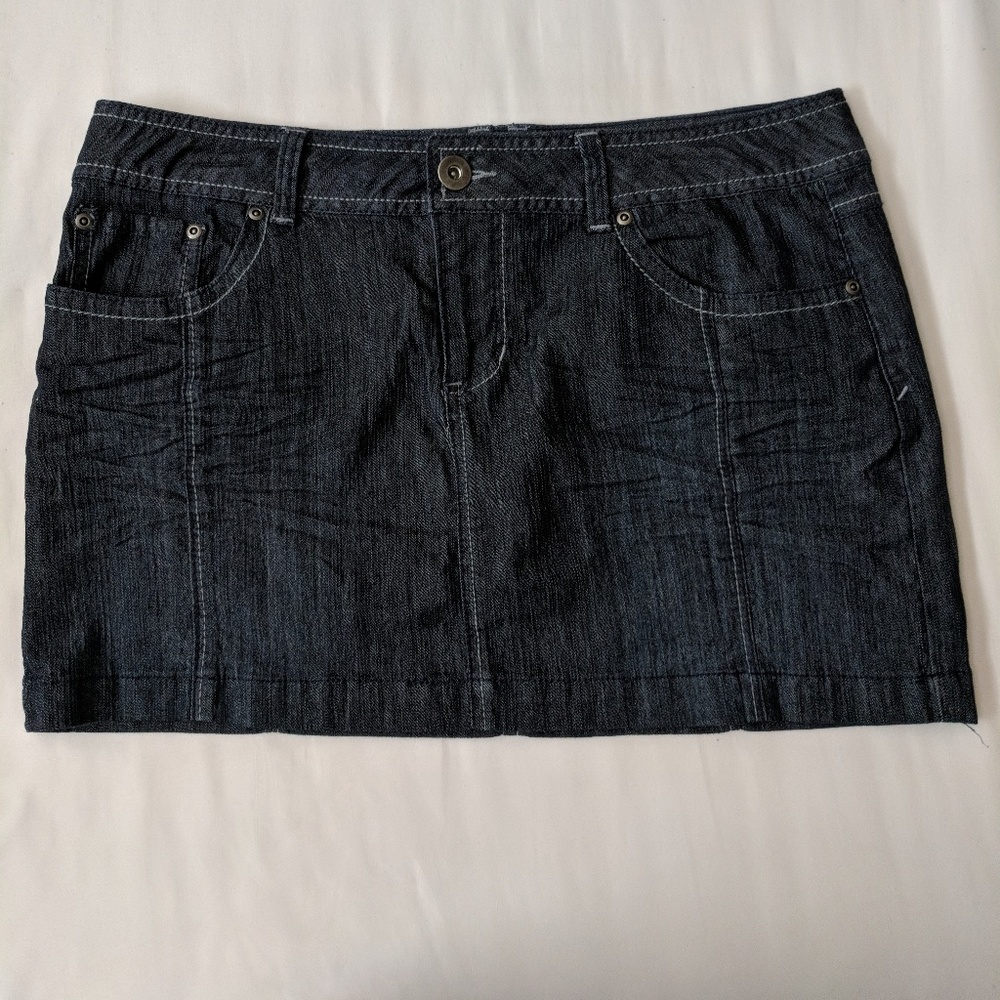 Dark denim skirt